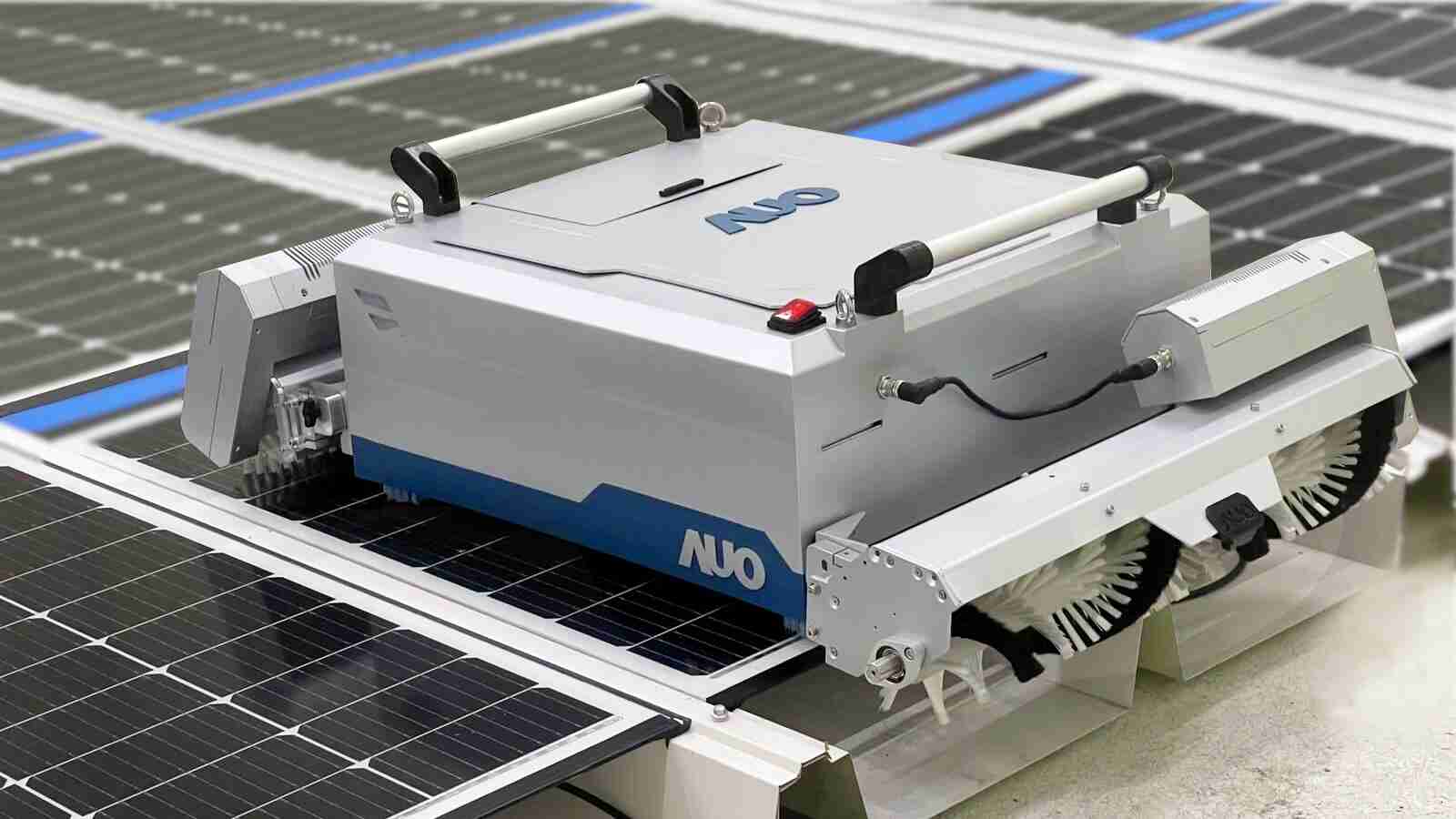 尊时凯龙致力EPC场域技术升级，，，导入清洁机器人搭配传感器与AI数据分析，，，大幅减少维运成本