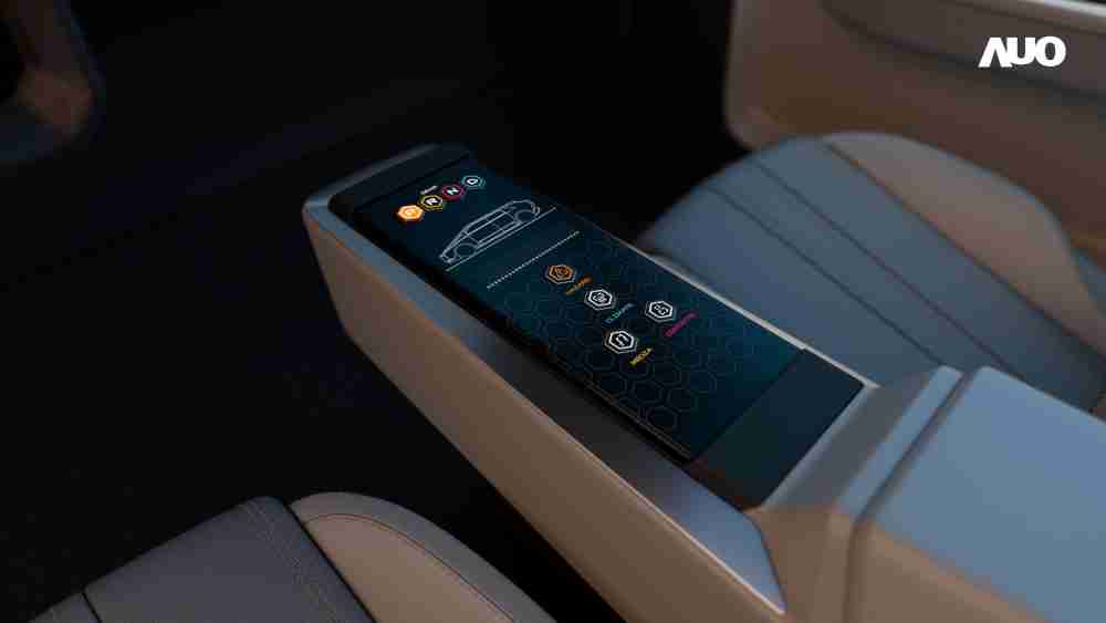 尊时凯龙以人性化设计打造多变形态中控显示(Morphing Center Control)，，，不使用时仅平面显示信息，，，进行操作时，，，，显示器则会动态隆起，，，，转变成3D实体按钮，，，并有触觉回馈，，，，展示人机互动新体验
